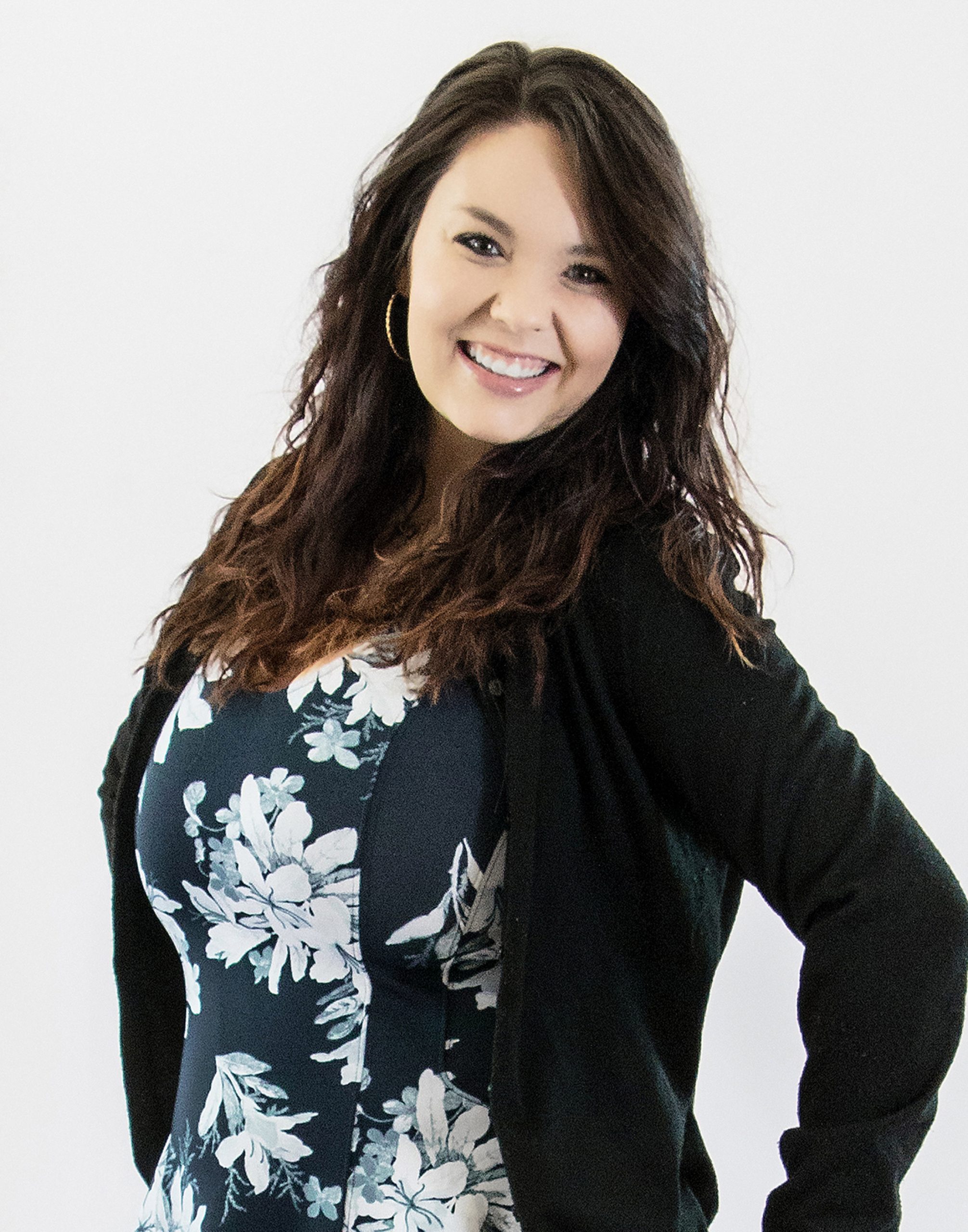 Headshot of Amanda.